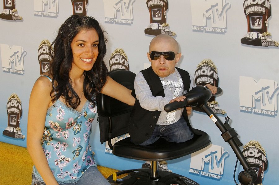 Verne Troyer and Ranae Shrider.