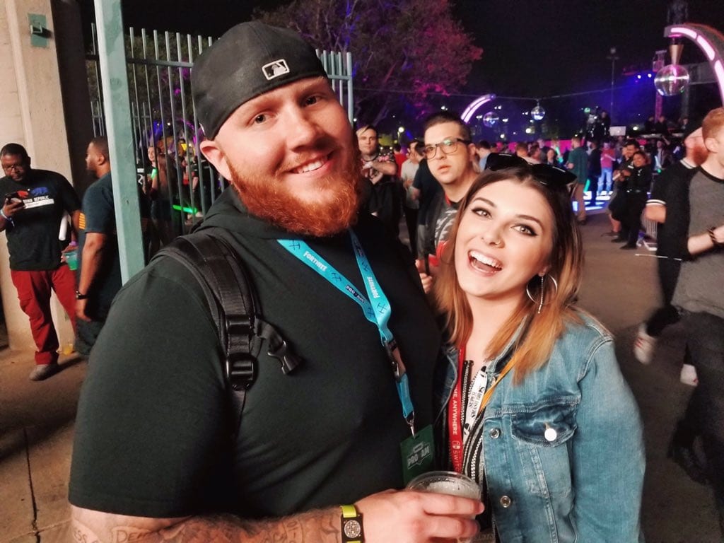    TimTheTatman comgentil, mulher Alexis 