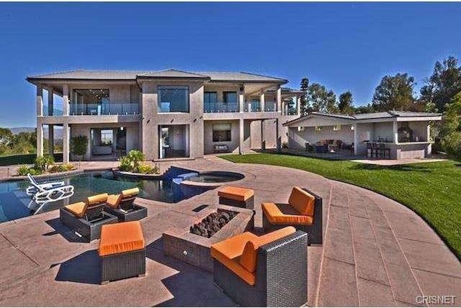 Chris Brown Net Worth House