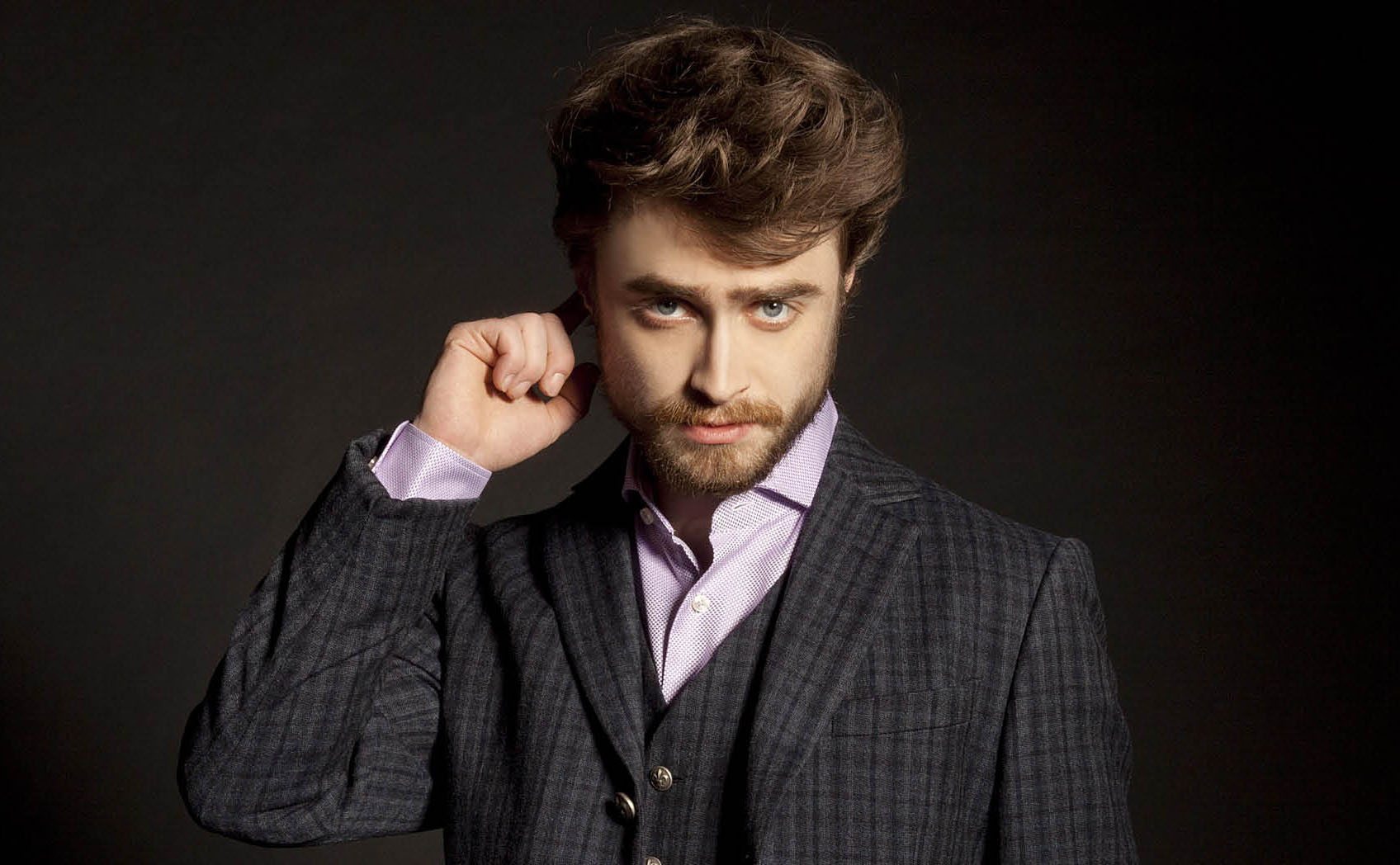 What Is Daniel Radcliffe Net Worth Is He Gay Or Does He