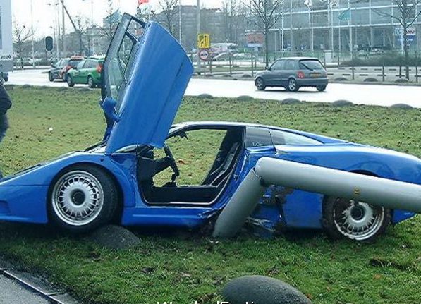 Emile Ratelband Bugatti EB110 accident