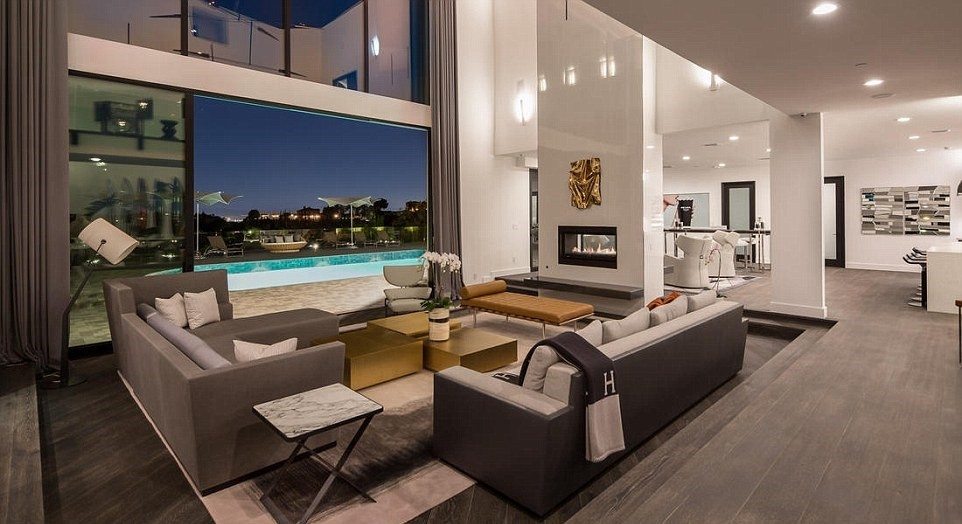 John Legend And Chrissy Teigen's New $14 Million House 1