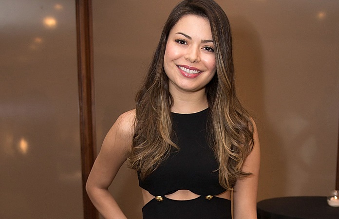 696px x 450px - Miranda Cosgrove's Net Worth 2021: How the iCarly Star's Wealth Has Accrued