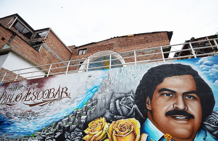 Pablo Escobar Vs El Chapo