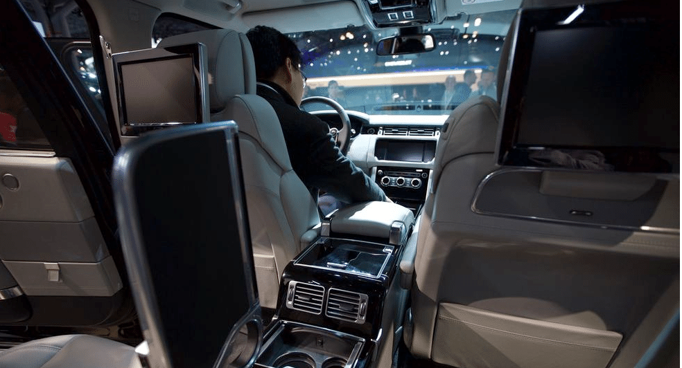 Range-Rover-SVAutobiography-Inside-11