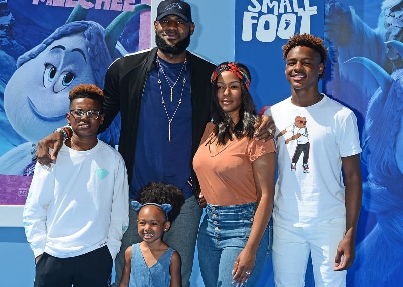 Savannah James and kids