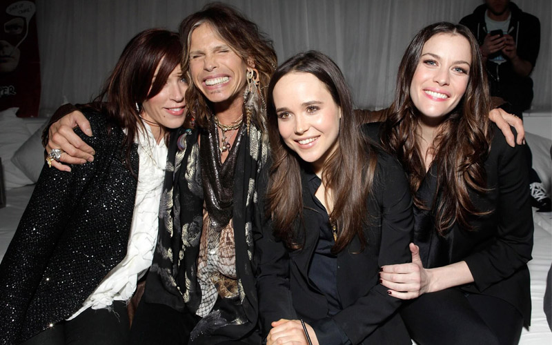 Steven Tyler Biography, Net Worth, Wife, Affairs, Health, Children, Height,  Daughter » NGNews247