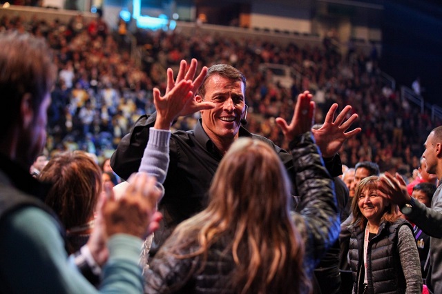 Tony Robbins net worth