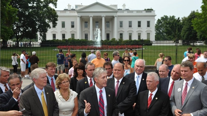 Trey Gowdy (centre) with other congressmen