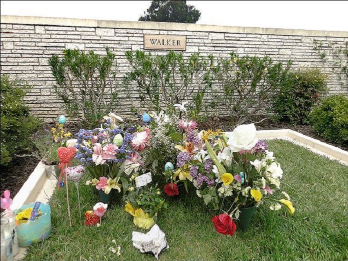 Paul Walker grave
