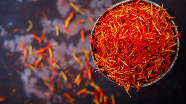 Dried saffron spice