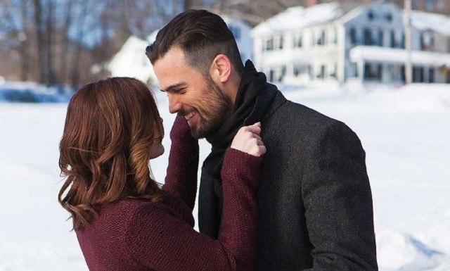 Thomas Beaudoin and Jane Lilly on the set of The Spirit Of Christmas